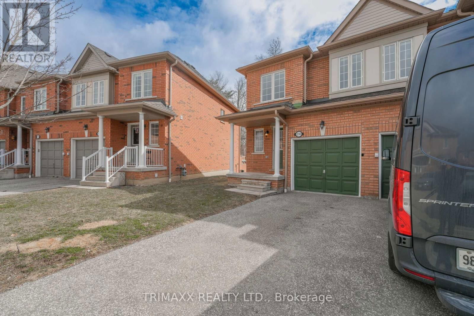290 - 7360 ZINNIA PLACE Image 3