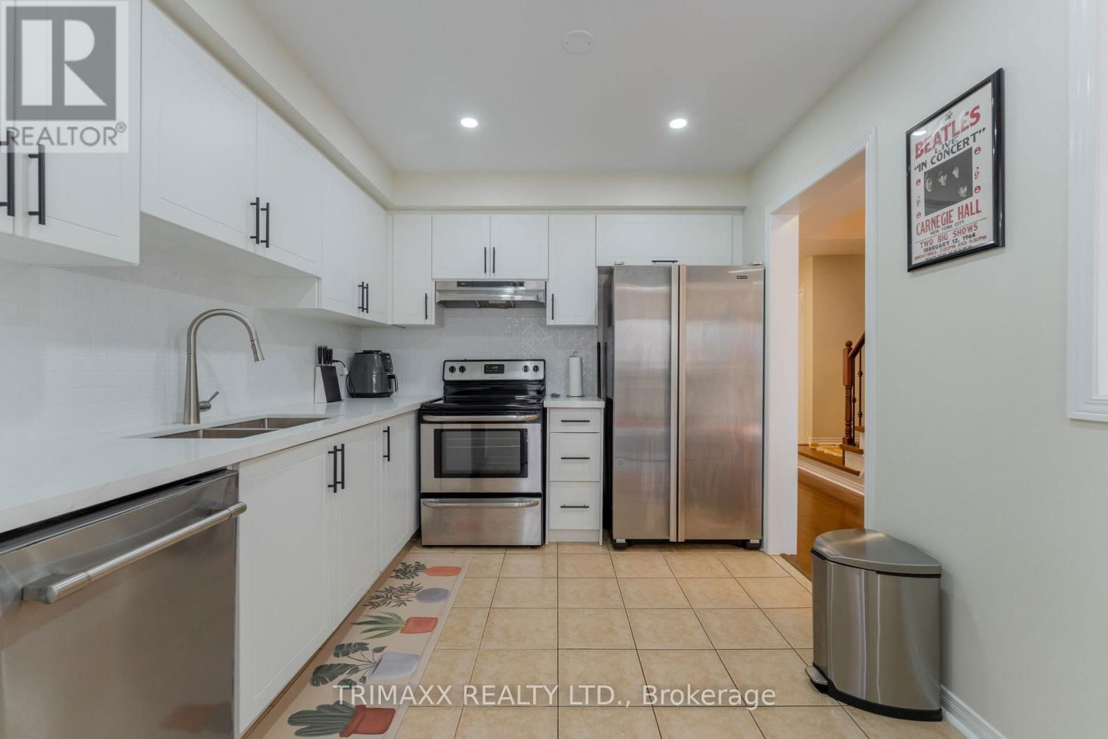 290 - 7360 ZINNIA PLACE Image 32