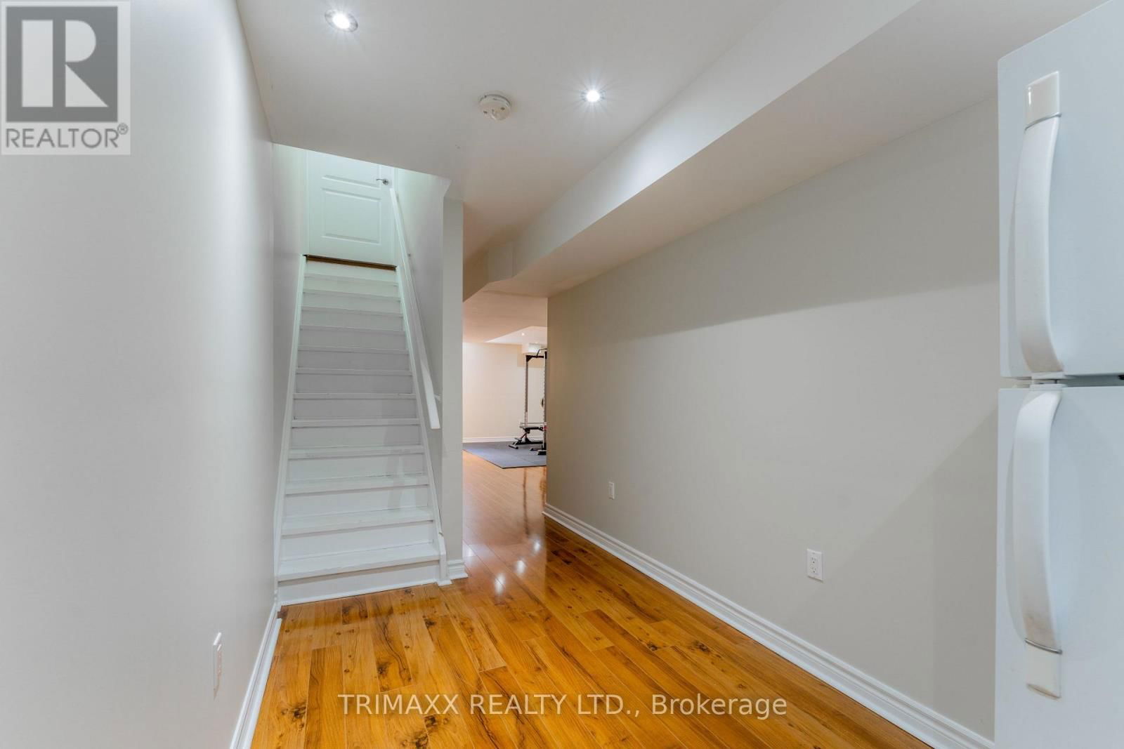 290 - 7360 ZINNIA PLACE Image 6