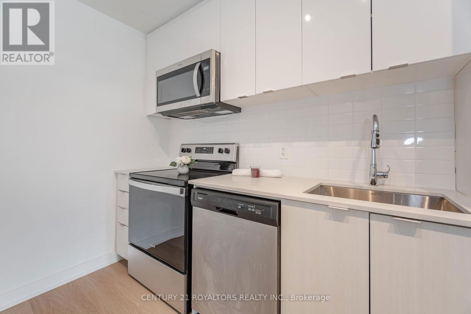 509 - 859 THE QUEENSWAY Image 20