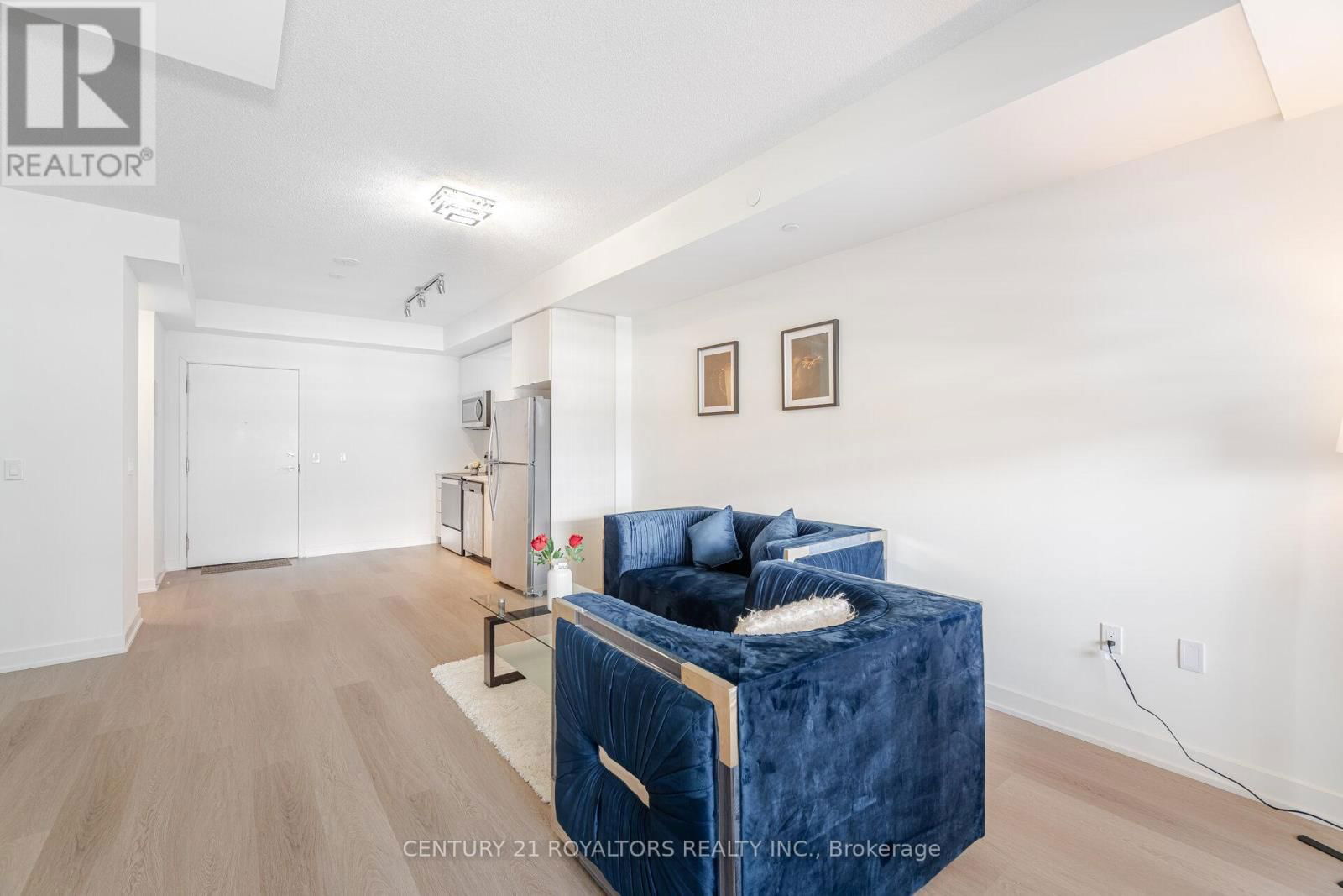 509 - 859 THE QUEENSWAY Image 30