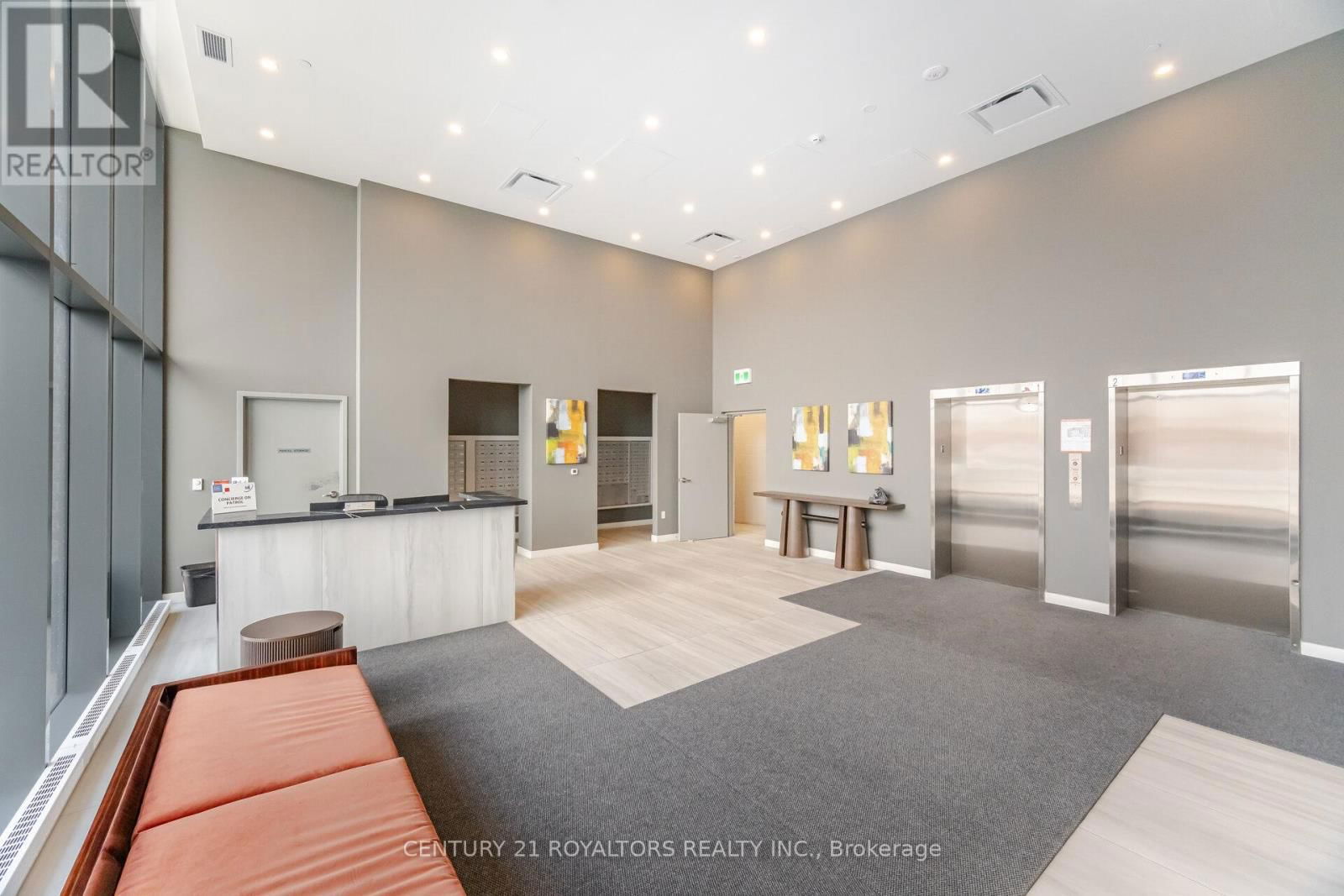 509 - 859 THE QUEENSWAY Image 4