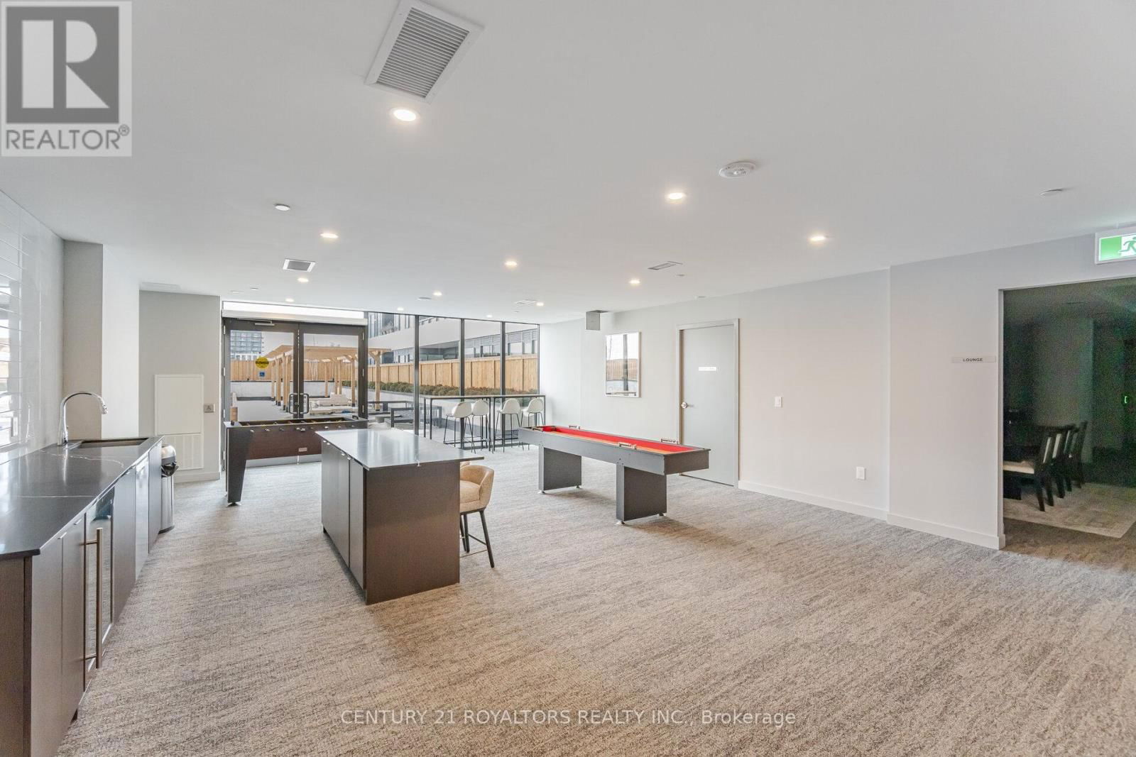 509 - 859 THE QUEENSWAY Image 6