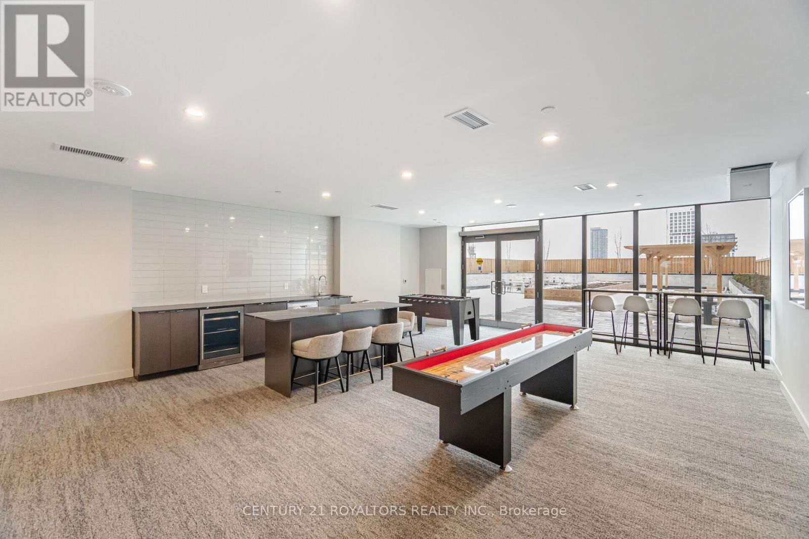 509 - 859 THE QUEENSWAY Image 7