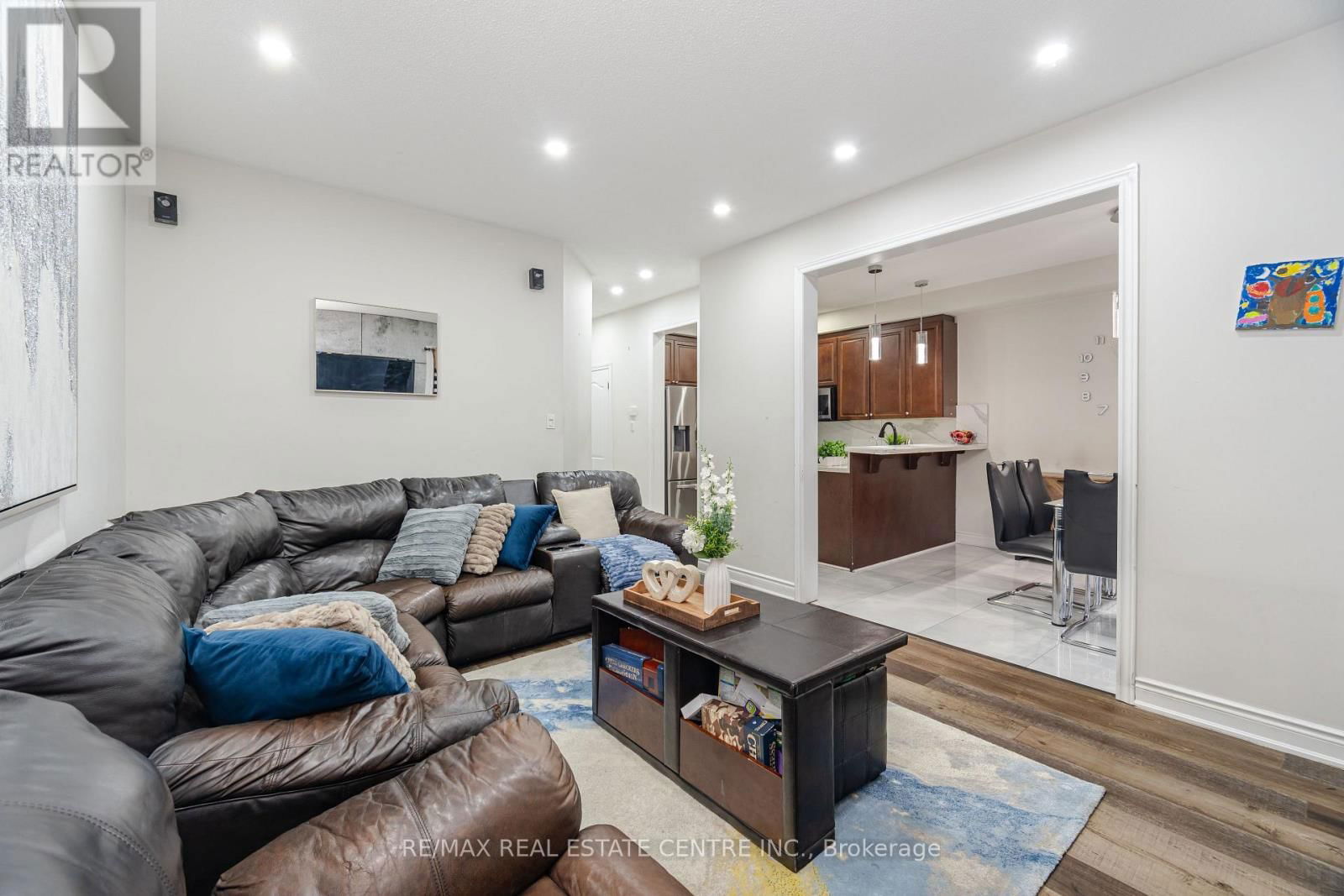 112 CONNOLLY CRESCENT Image 17