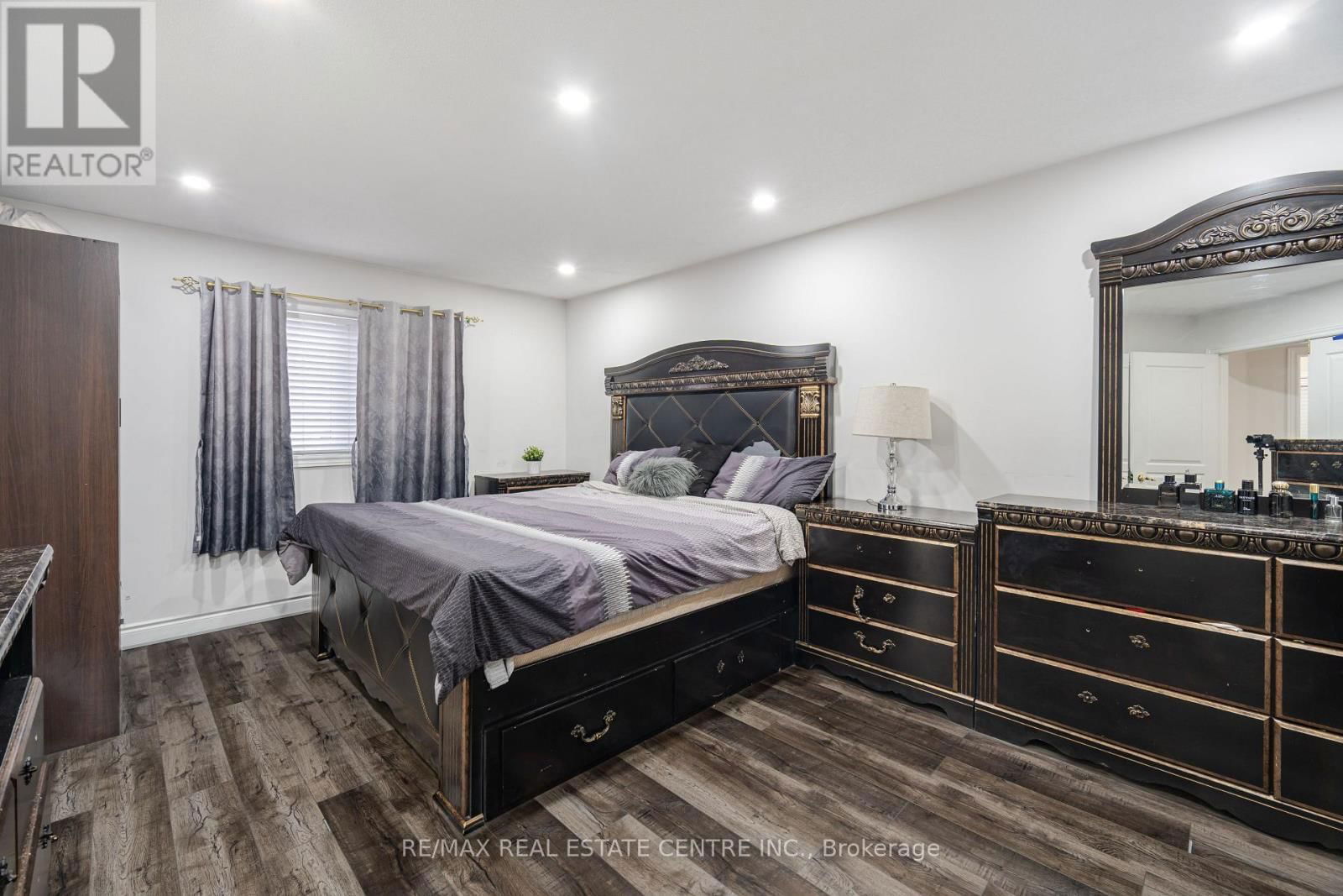 112 CONNOLLY CRESCENT Image 22