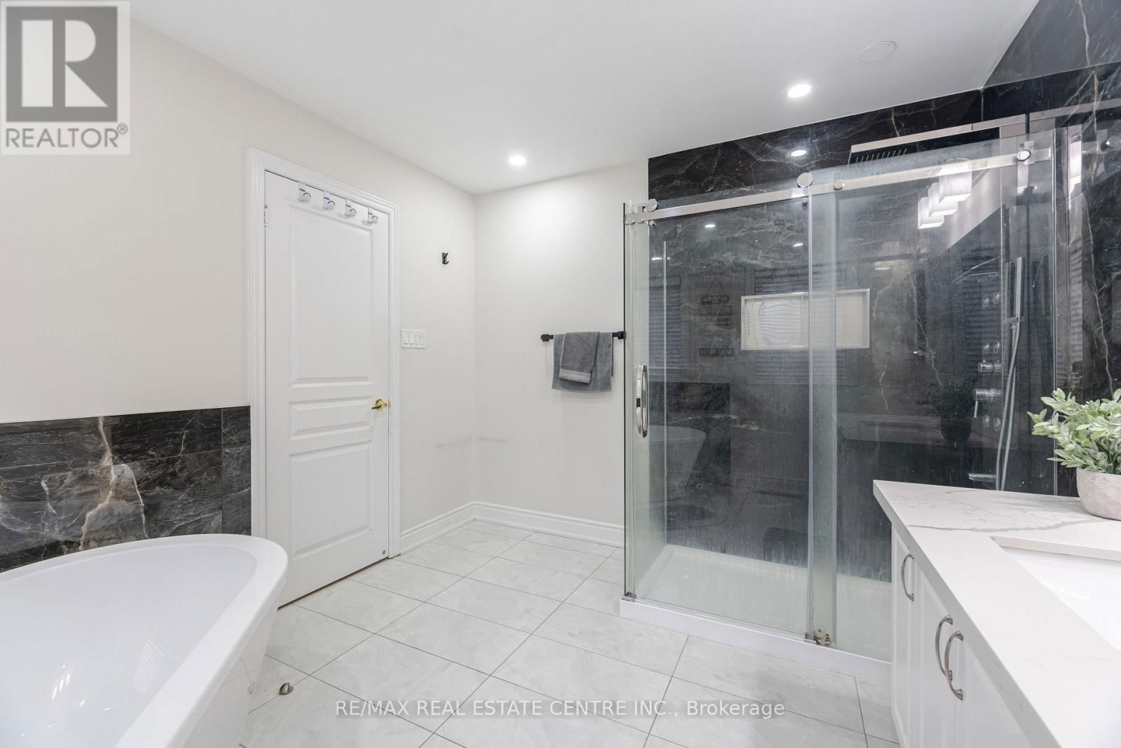 112 CONNOLLY CRESCENT Image 26