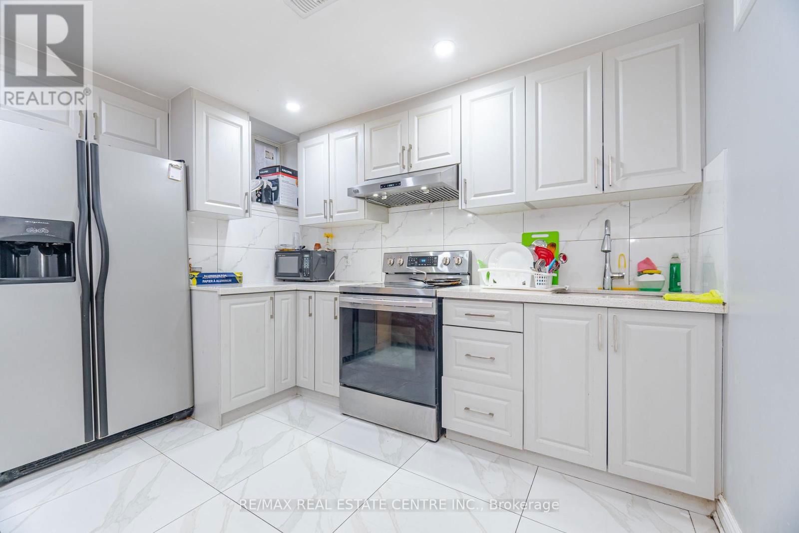112 CONNOLLY CRESCENT Image 34