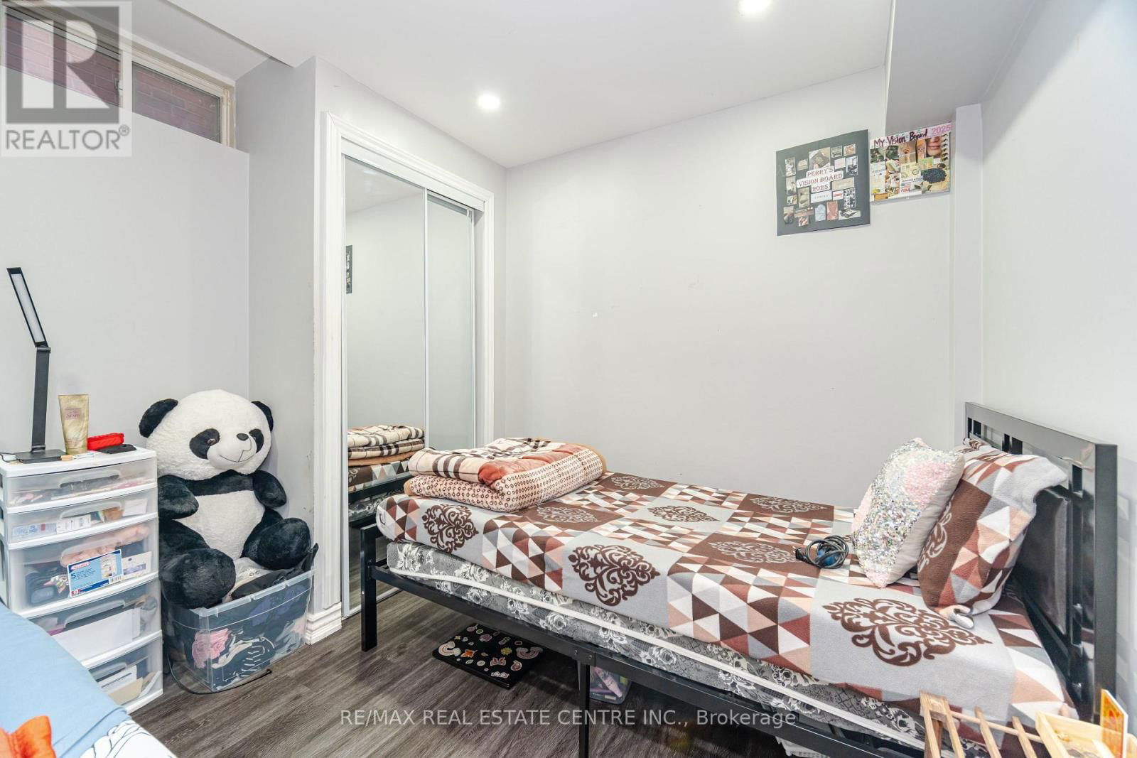 112 CONNOLLY CRESCENT Image 37