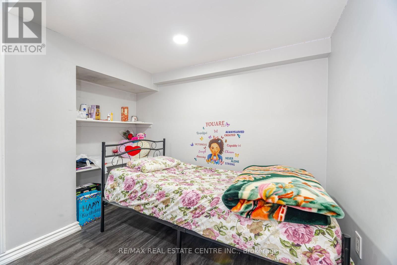 112 CONNOLLY CRESCENT Image 39