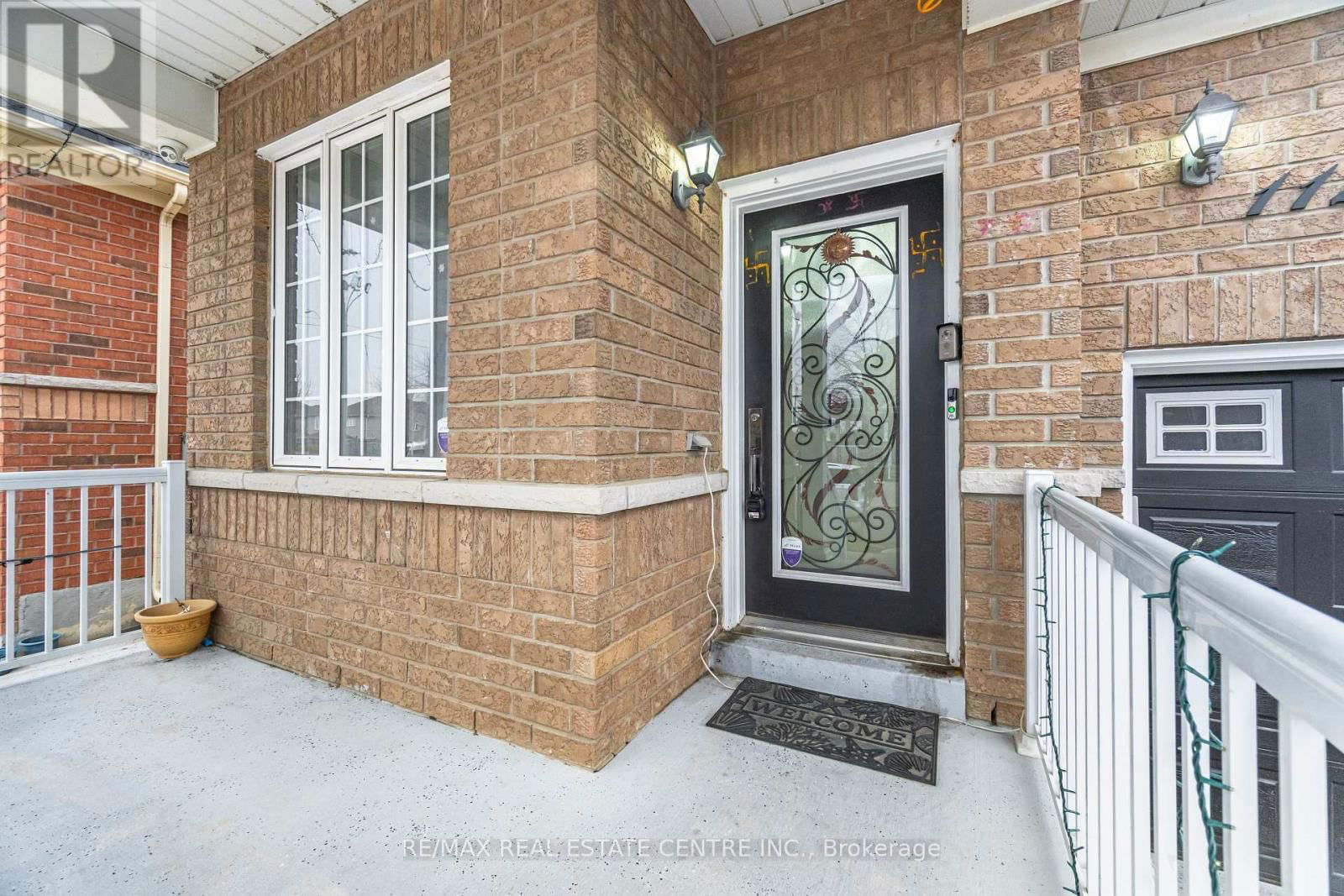 112 CONNOLLY CRESCENT Image 4