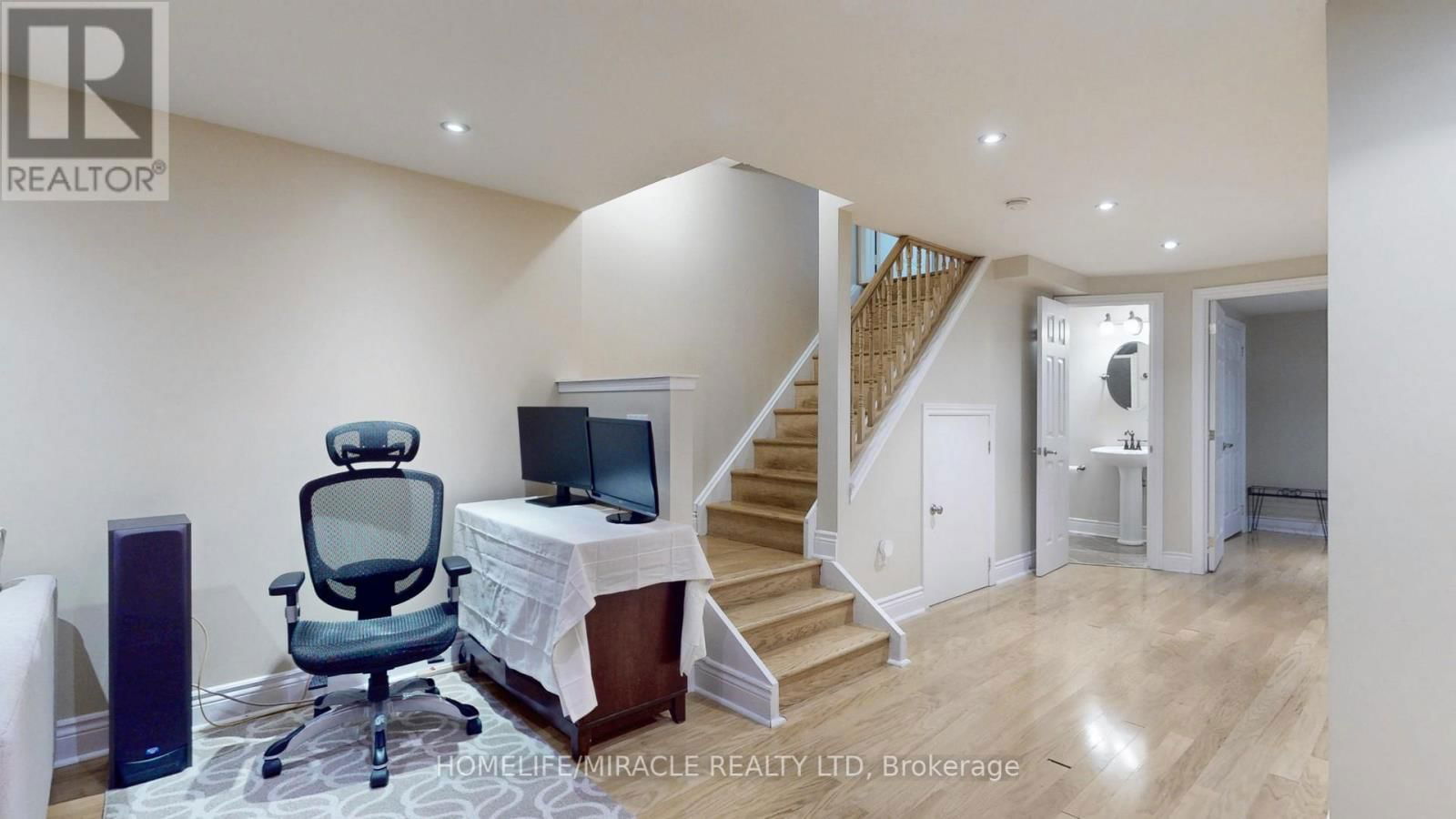 6438 HAMPDEN WOODS ROAD Image 34
