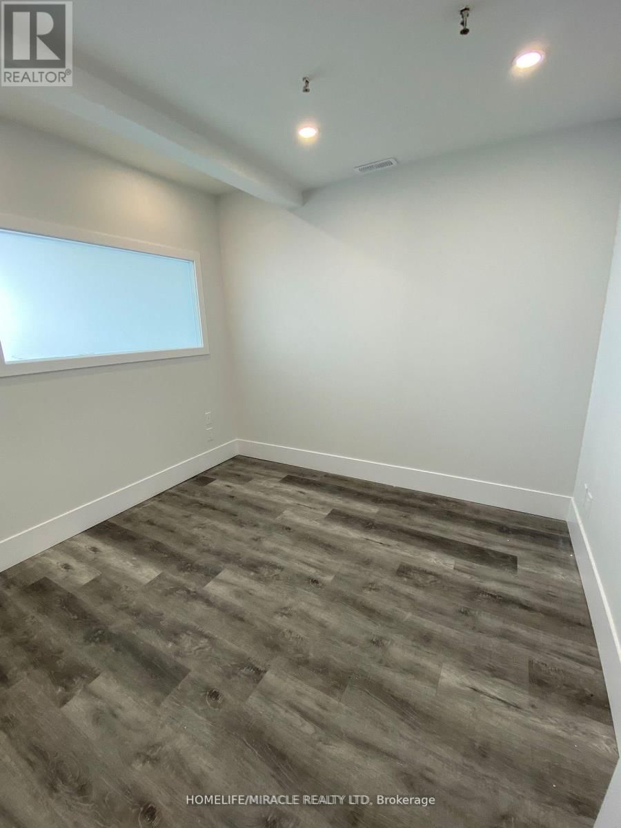 13 - 1365 MIDWAY BOULEVARD Image 3
