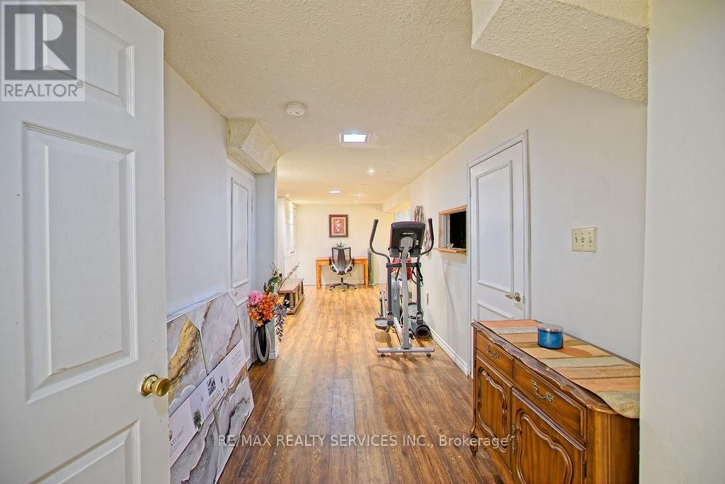 4204 PERIVALE ROAD Image 32