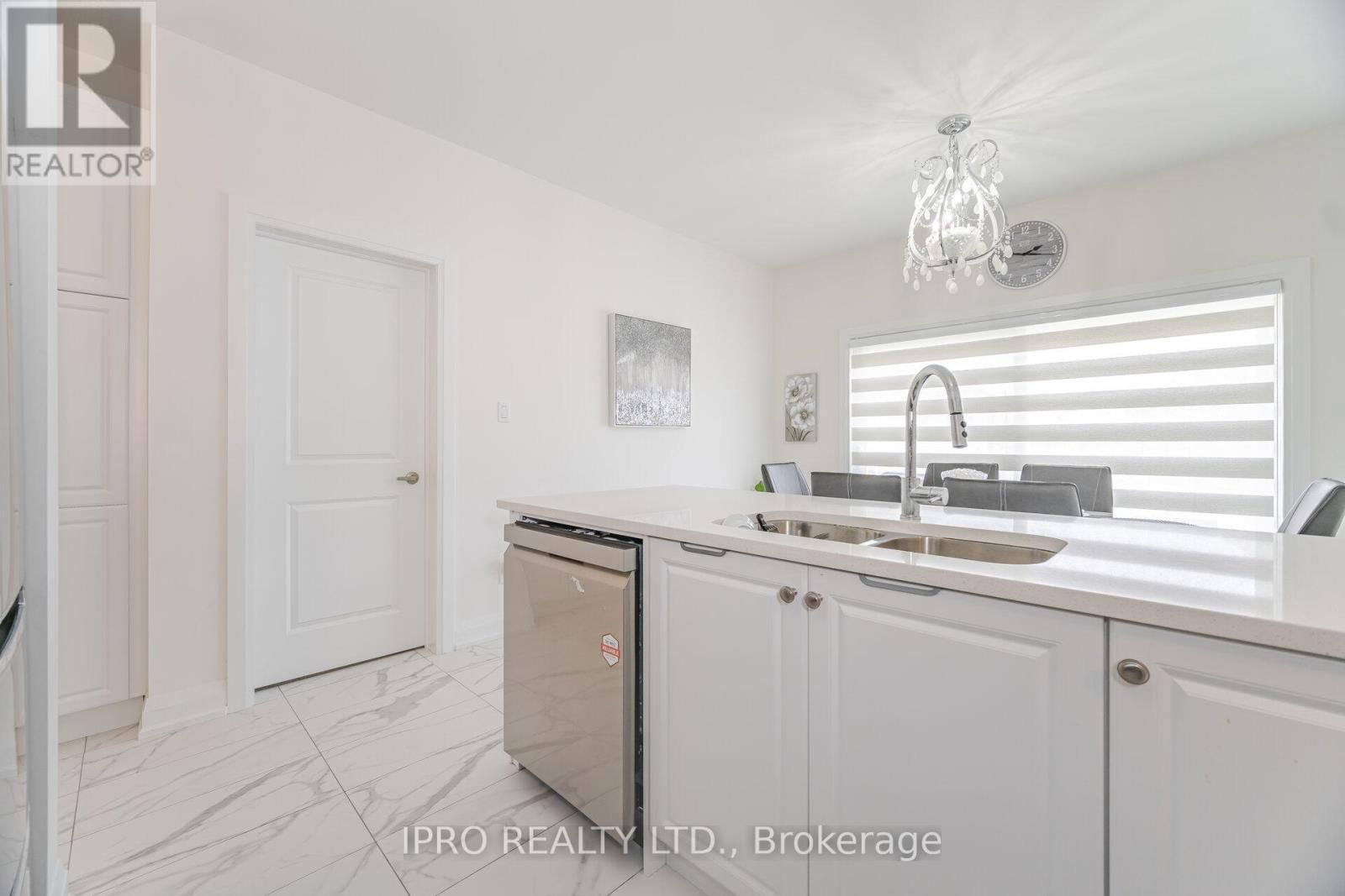 81 MUZZO DRIVE Image 14