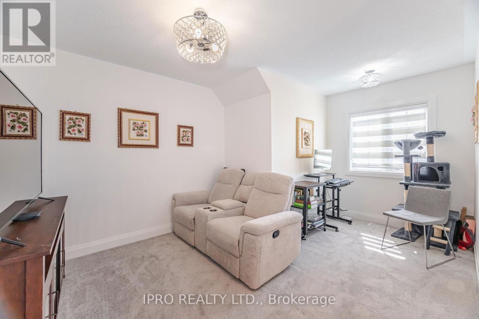 81 MUZZO DRIVE Image 28