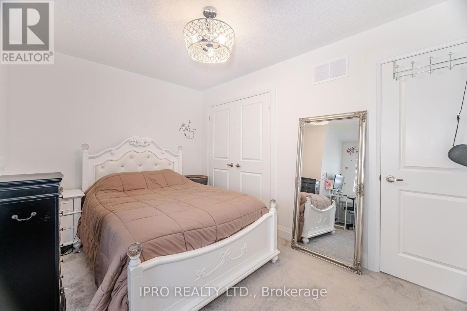 81 MUZZO DRIVE Image 33