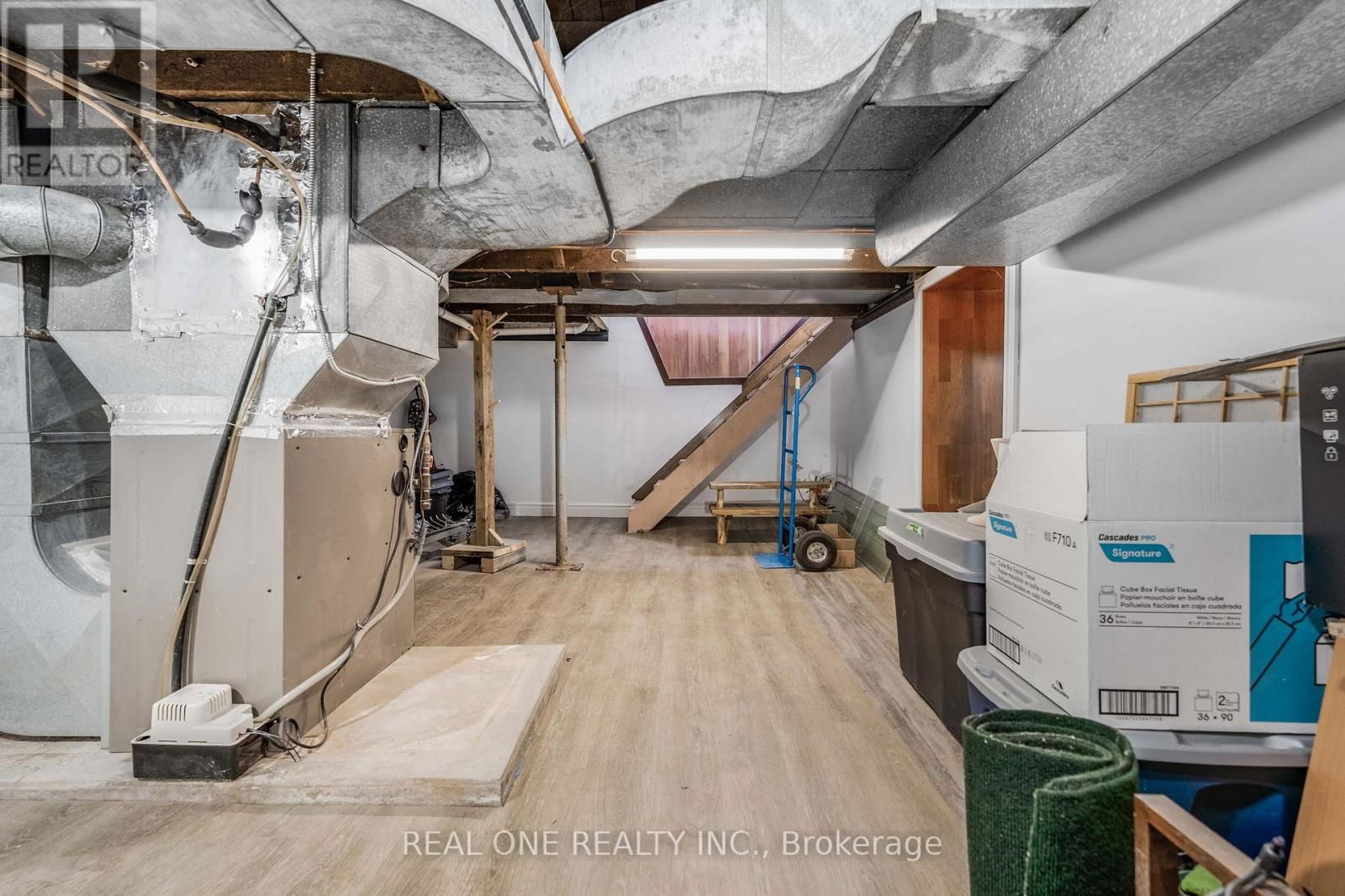 207 MARY STREET Image 28