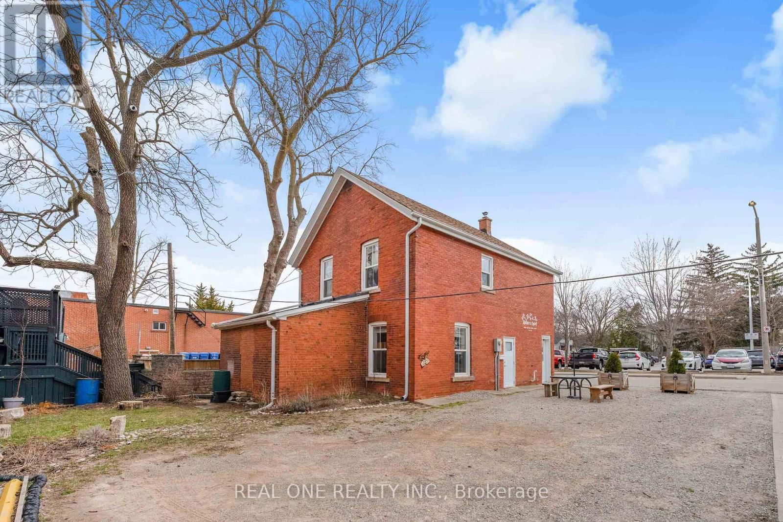 207 MARY STREET Image 29