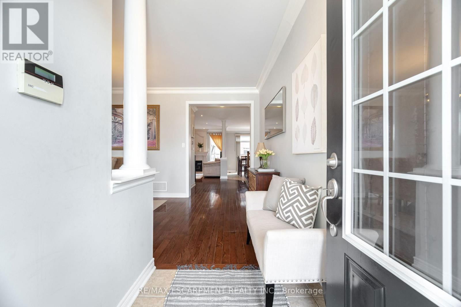 31 VANDERBRINK DRIVE Image 3