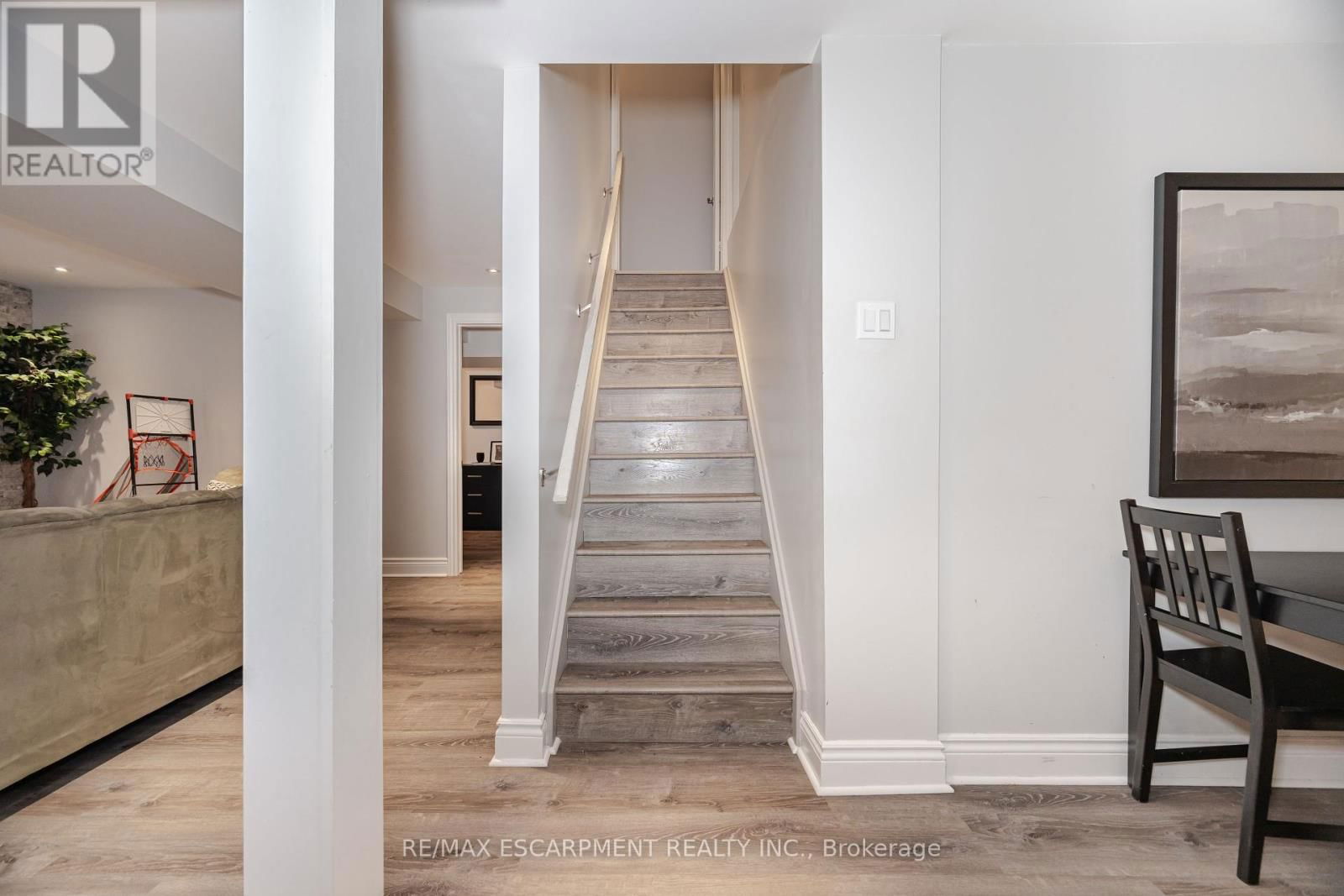 31 VANDERBRINK DRIVE Image 34
