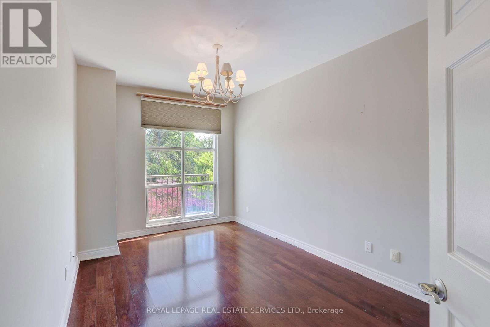 303 - 3085 BLOOR STREET WEST Image 17
