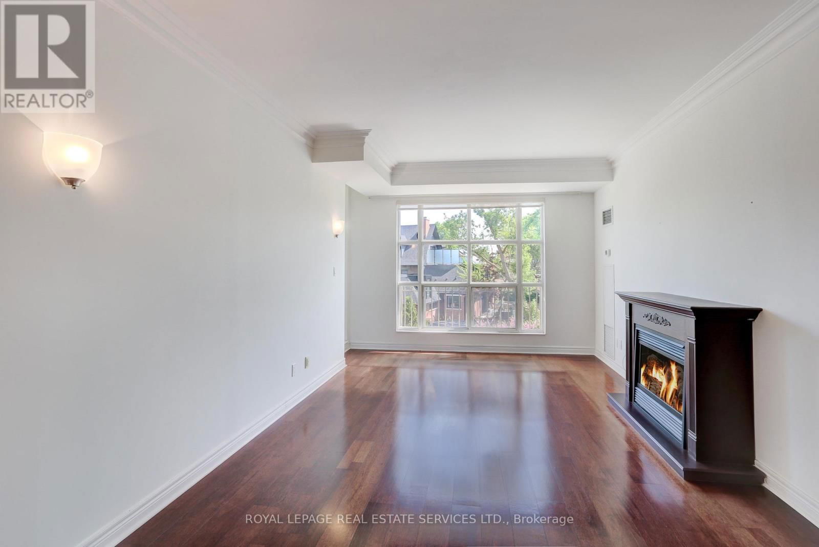 303 - 3085 BLOOR STREET WEST Image 6