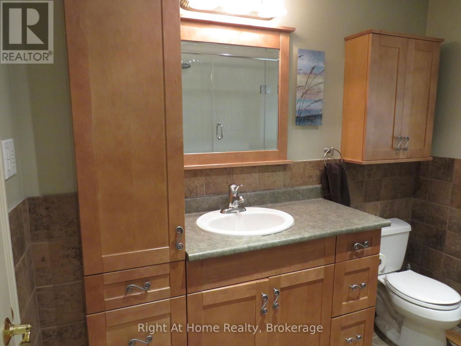 2325 DEVON ROAD Image 22