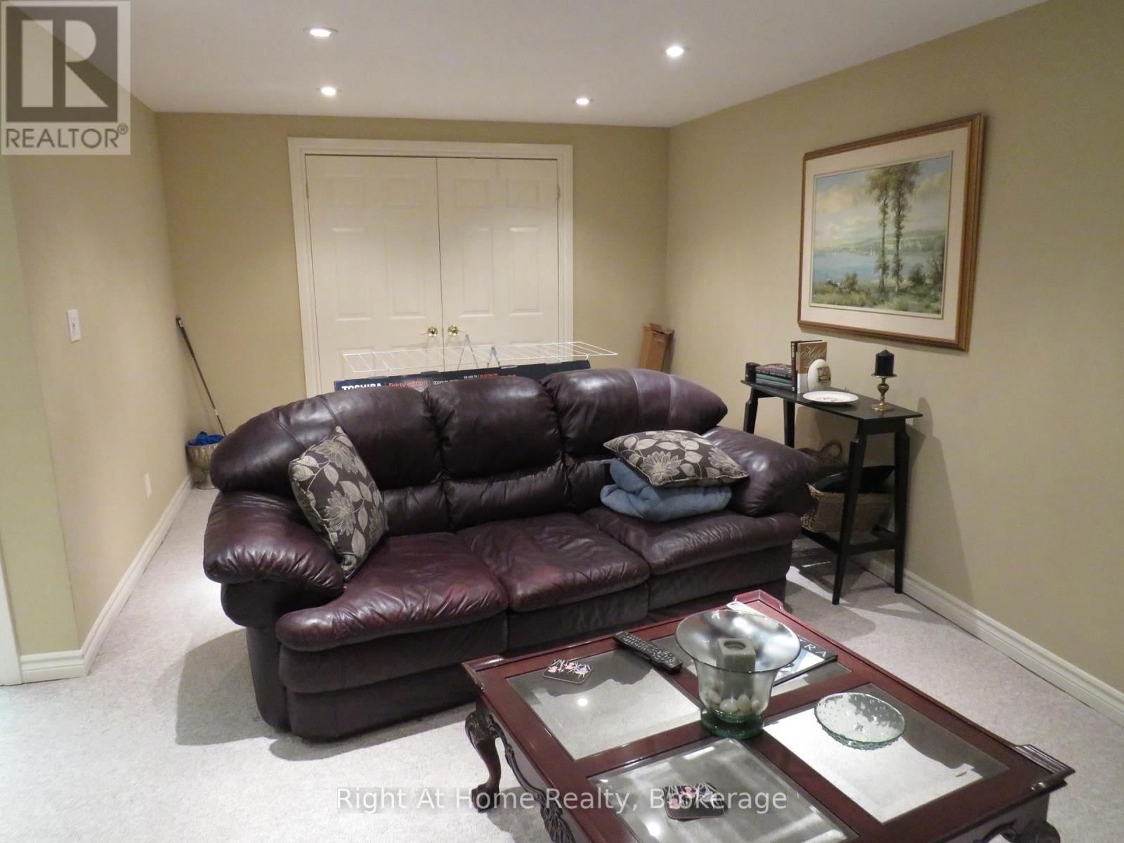 2325 DEVON ROAD Image 28