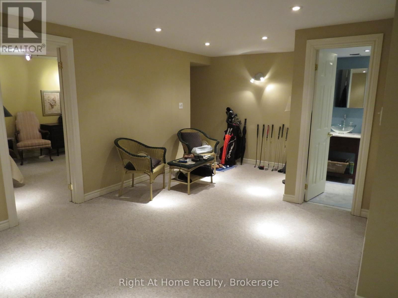 2325 DEVON ROAD Image 32