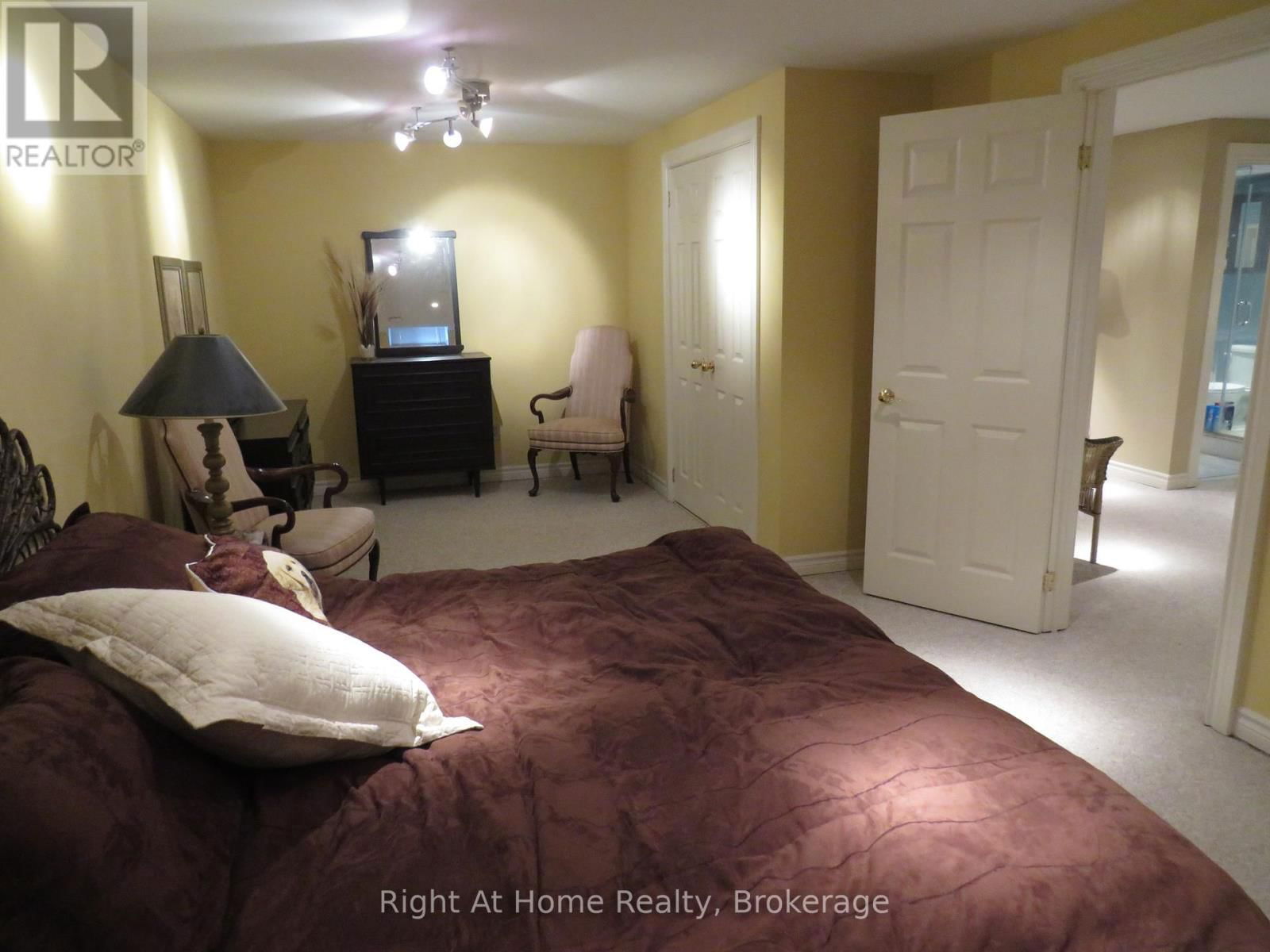 2325 DEVON ROAD Image 34