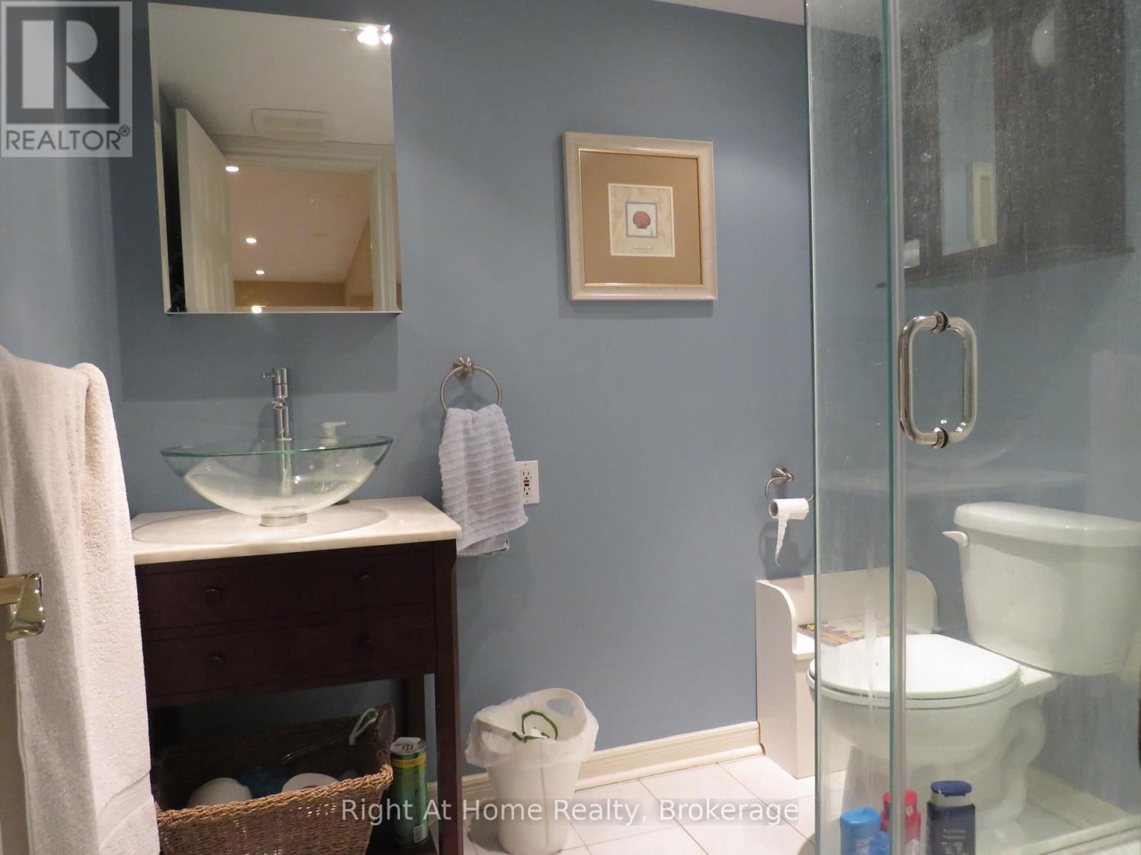 2325 DEVON ROAD Image 35