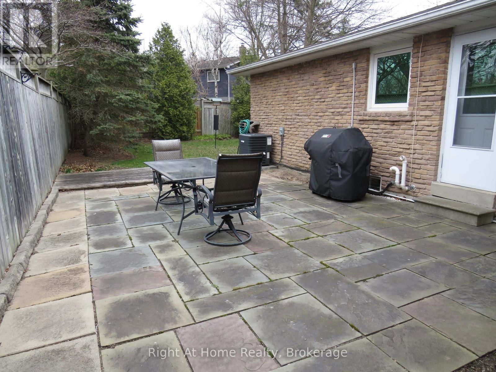 2325 DEVON ROAD Image 38