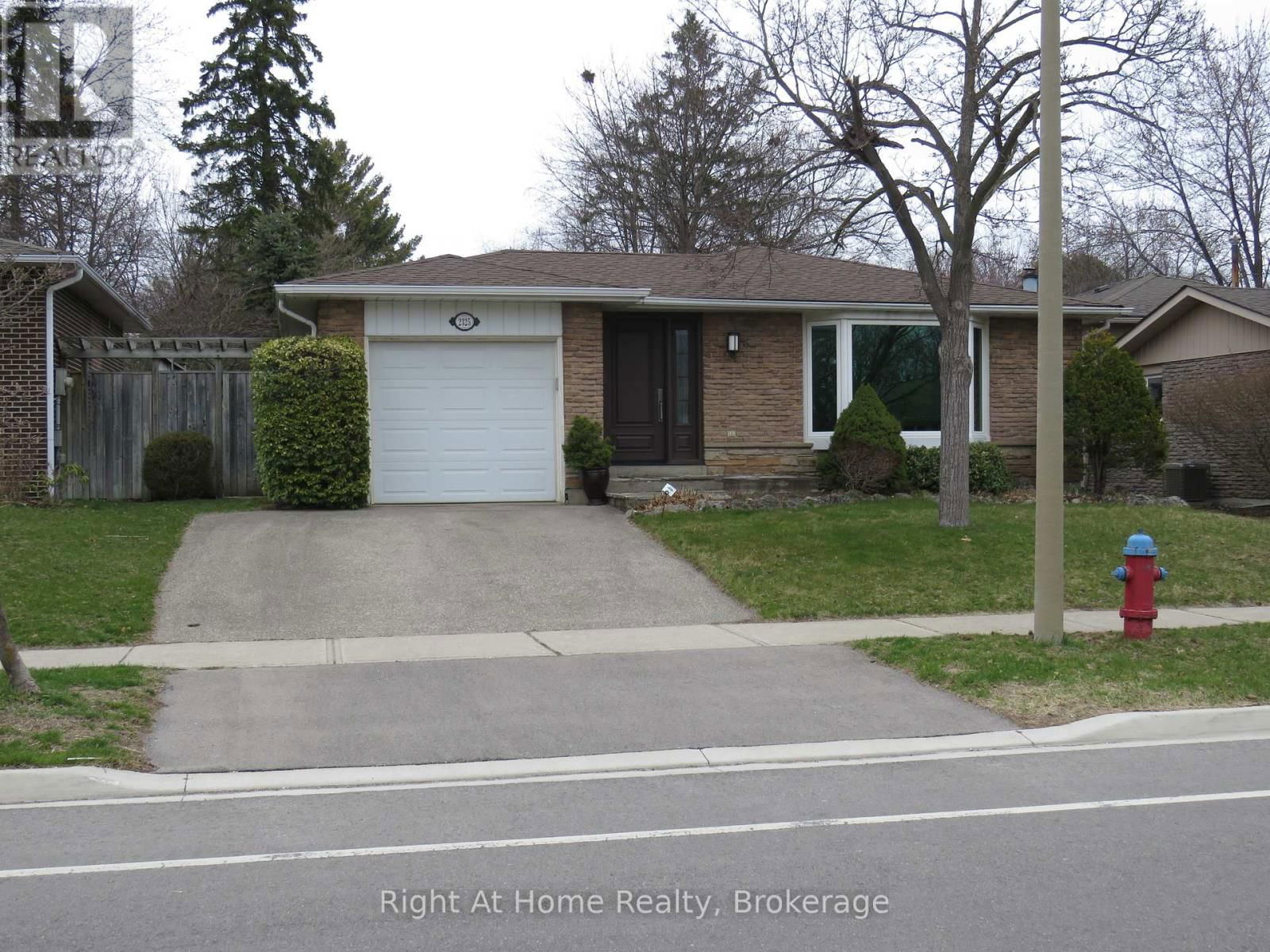 2325 DEVON ROAD Image 42