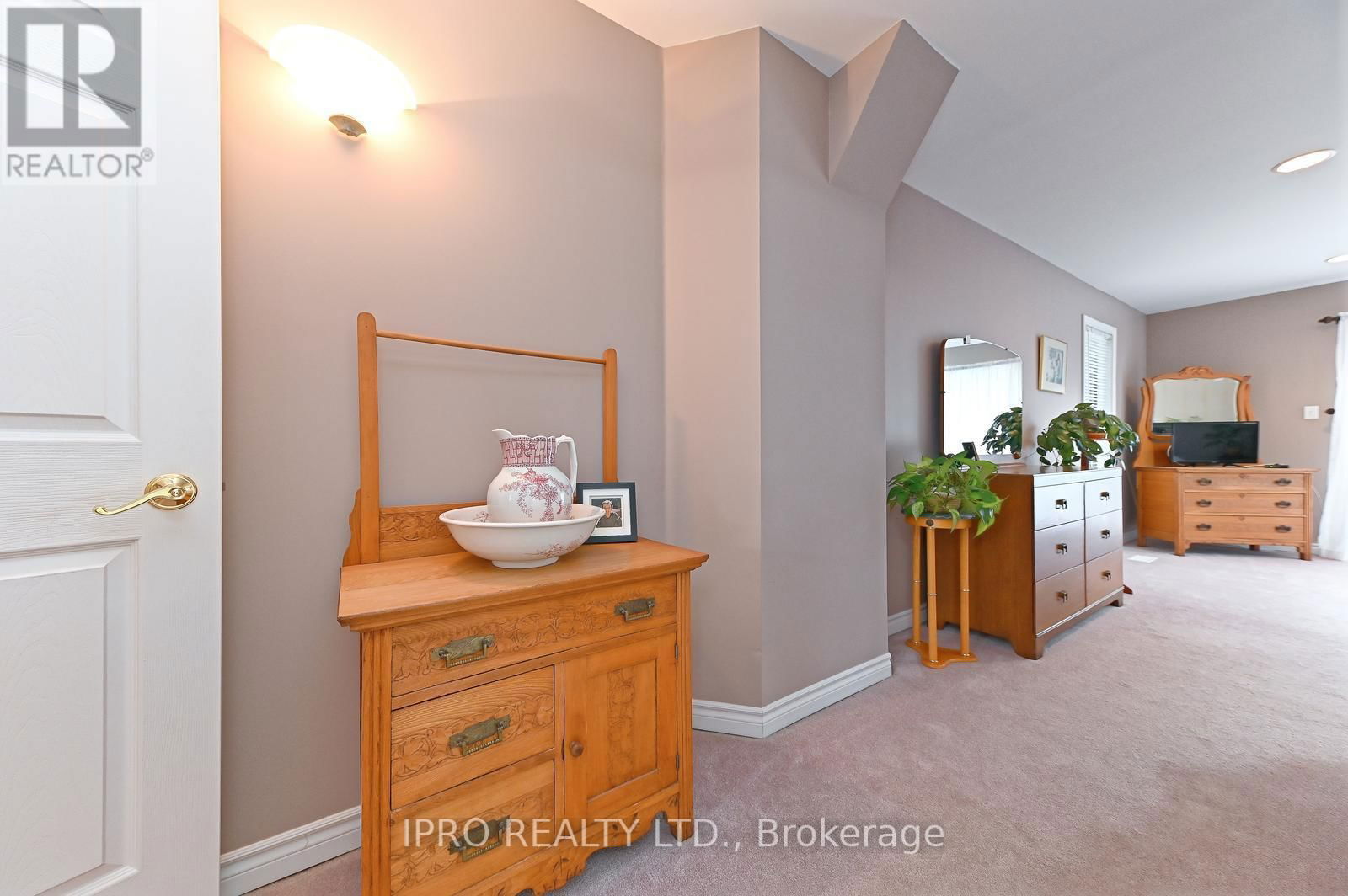 83 ONTARIO STREET Image 31