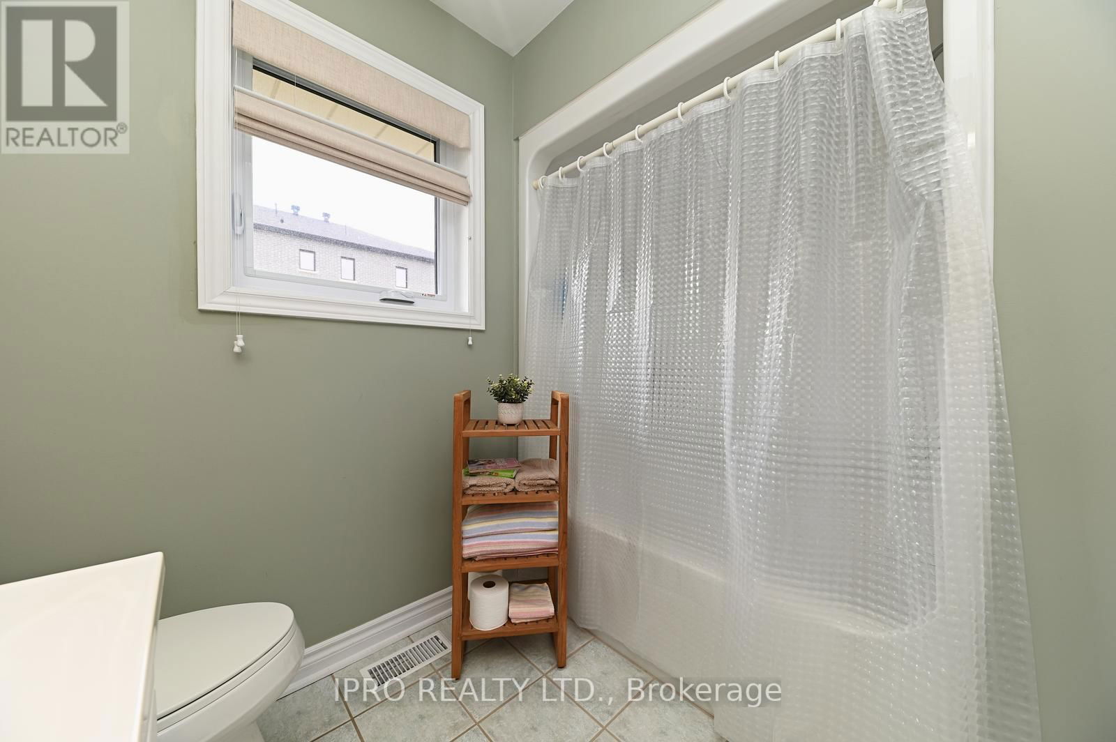 83 ONTARIO STREET Image 38