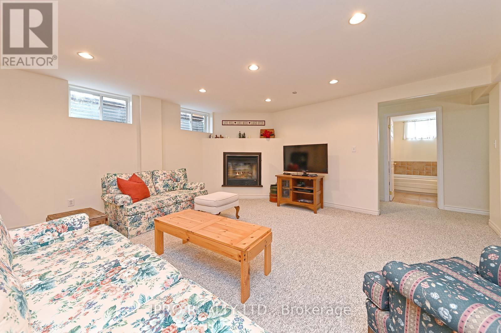 83 ONTARIO STREET Image 41