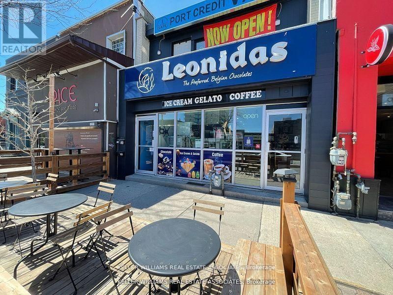 54 LAKESHORE ROAD EAST Image 1