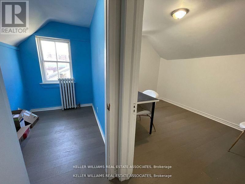 54 LAKESHORE ROAD EAST Image 15