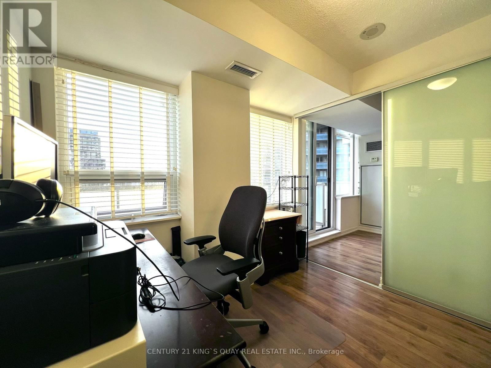 916 - 20 JOE SHUSTER WAY Image 13
