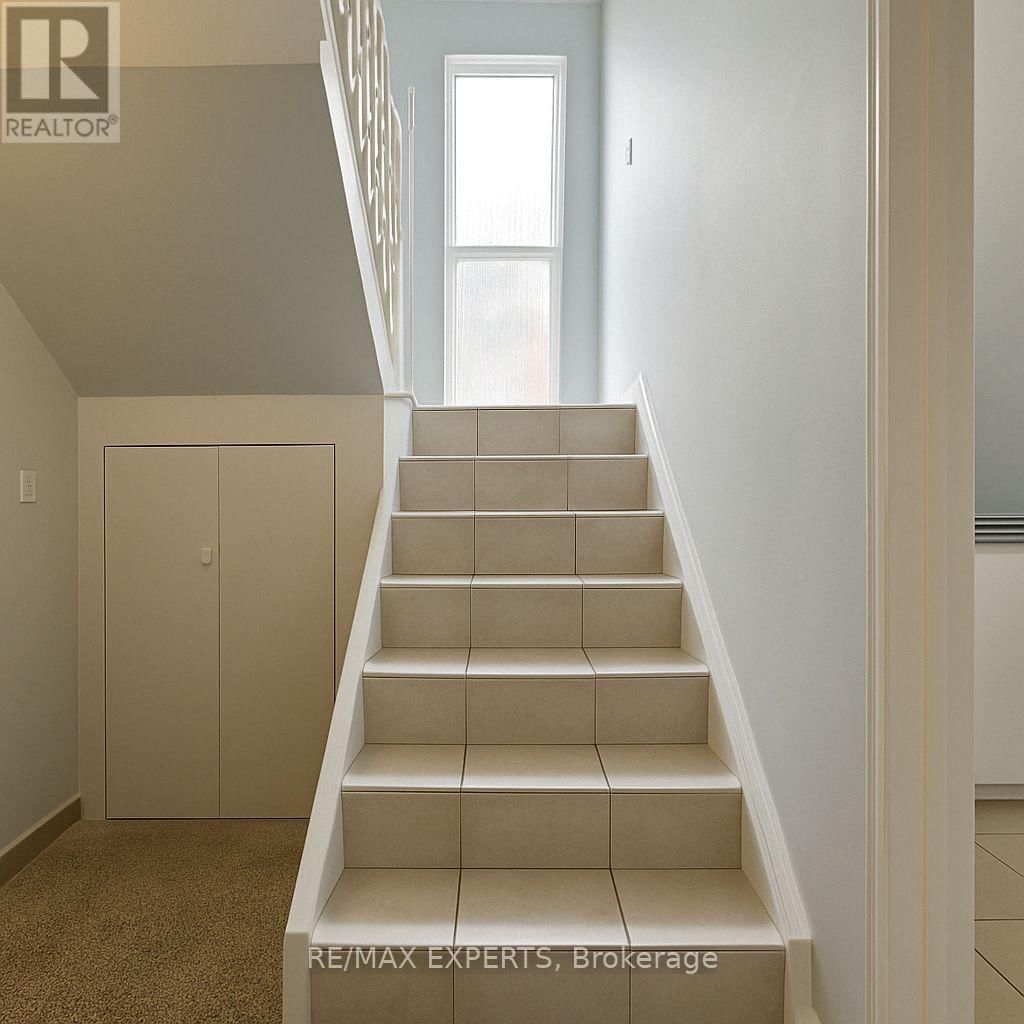 27 MONCLOVA ROAD Image 1