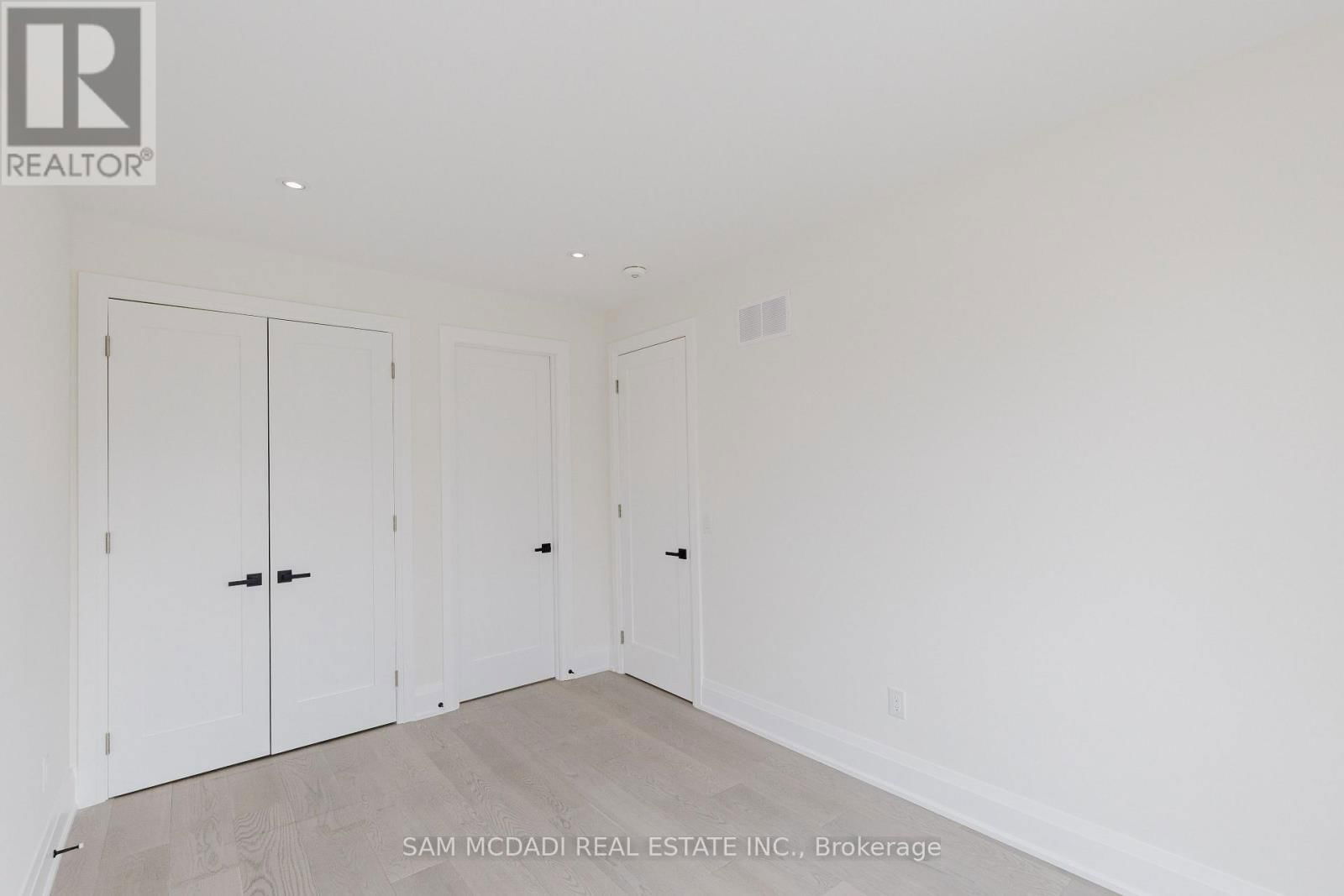 23B MAPLE AVENUE NORTH Image 28