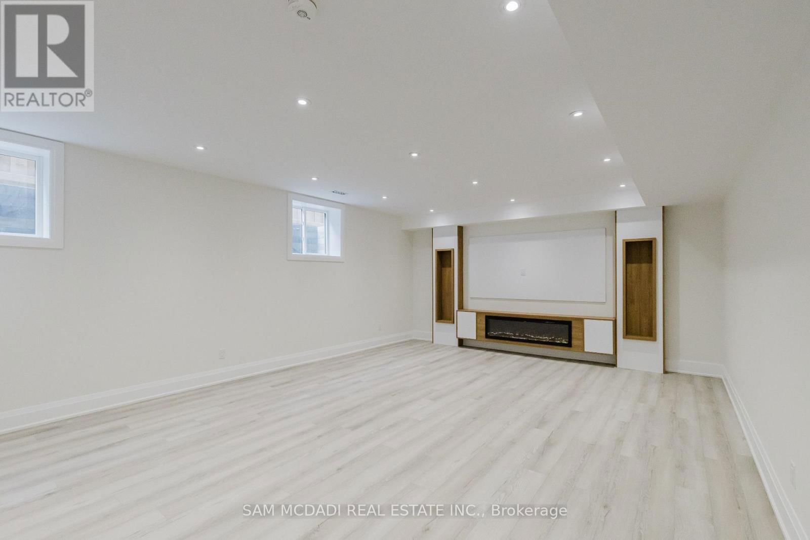 23B MAPLE AVENUE NORTH Image 33