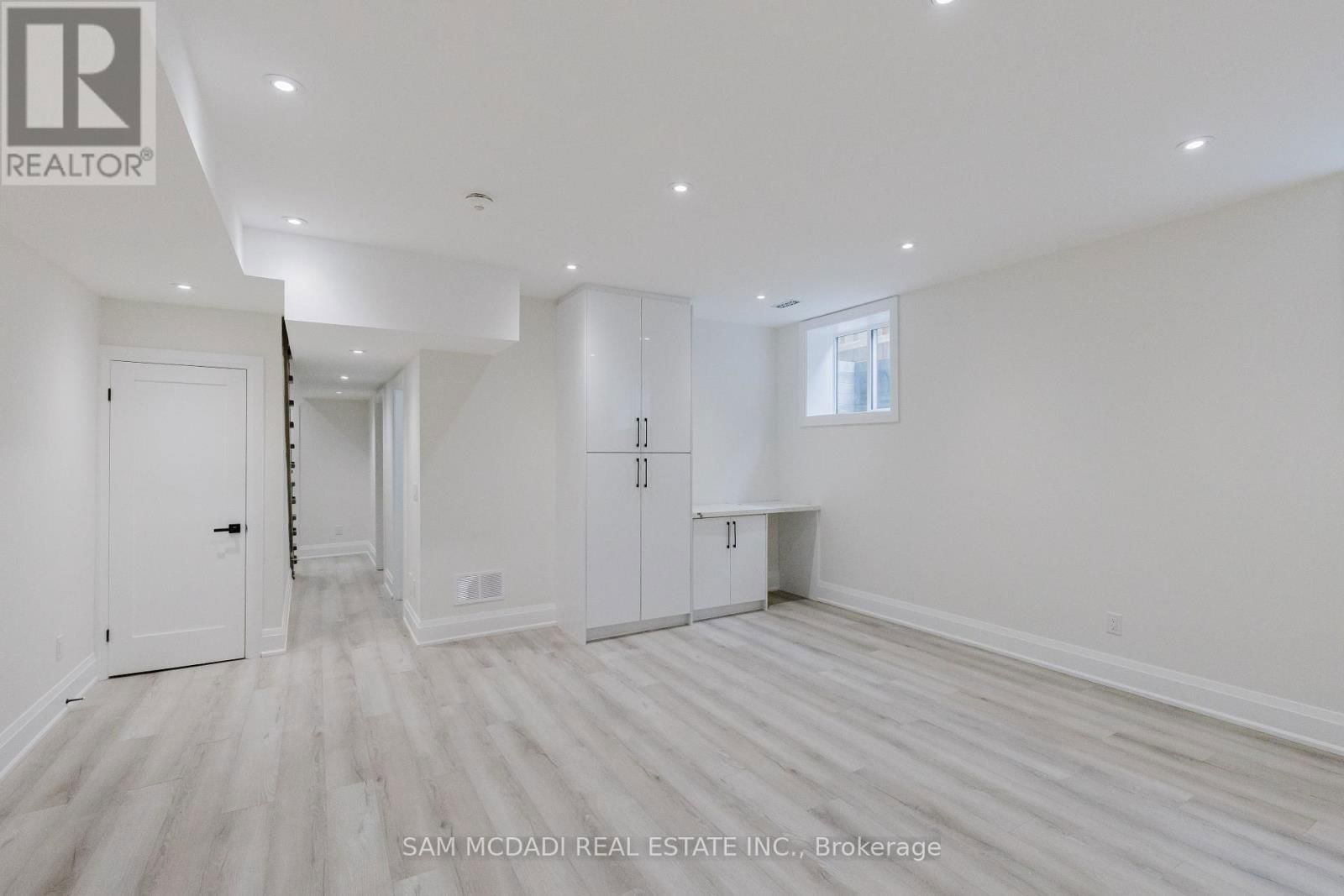 23B MAPLE AVENUE NORTH Image 36