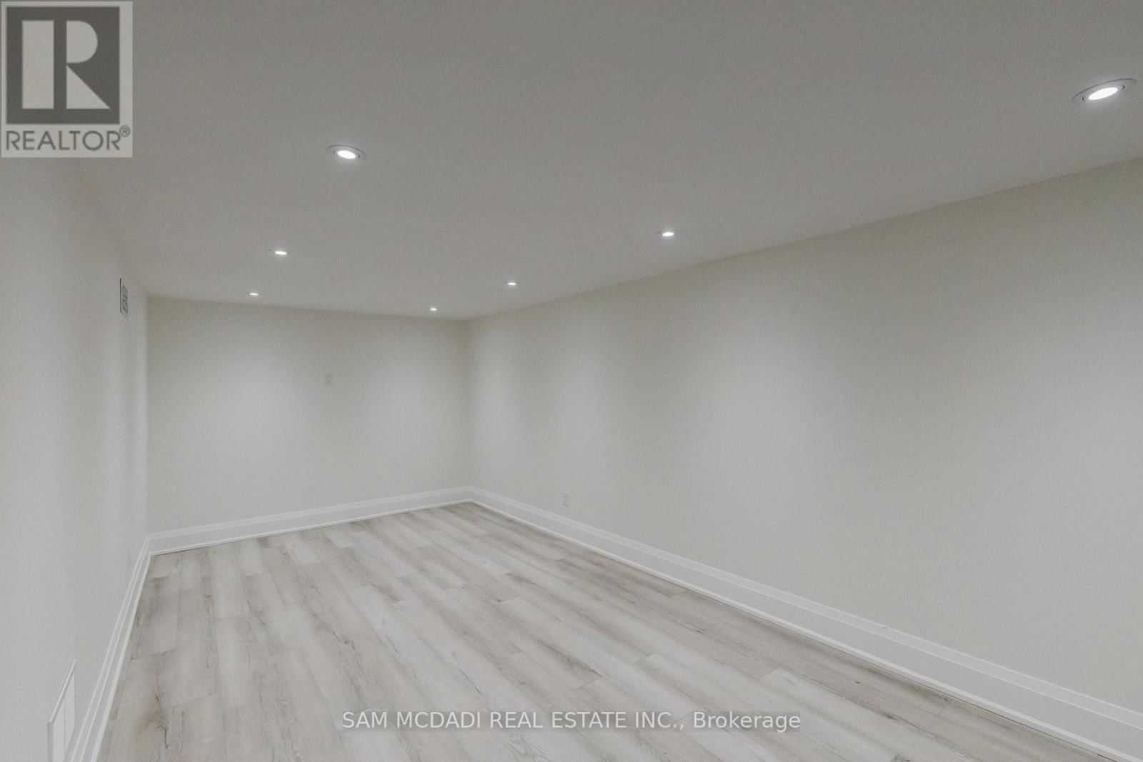 23B MAPLE AVENUE NORTH Image 37