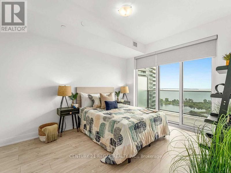 2305 - 70 ANNIE CRAIG DRIVE Image 16