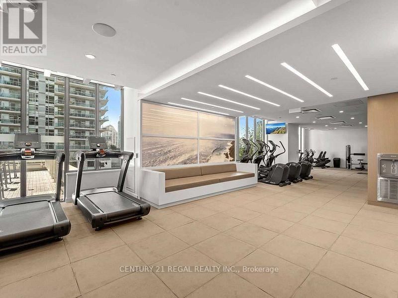 2305 - 70 ANNIE CRAIG DRIVE Image 27