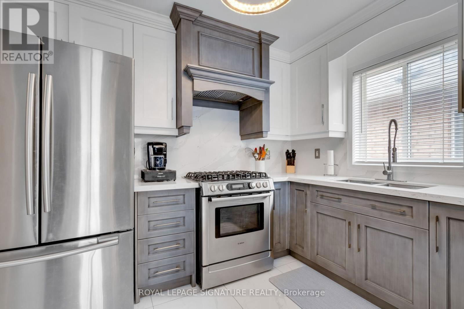 20 THIMBLEBERRY STREET Image 12