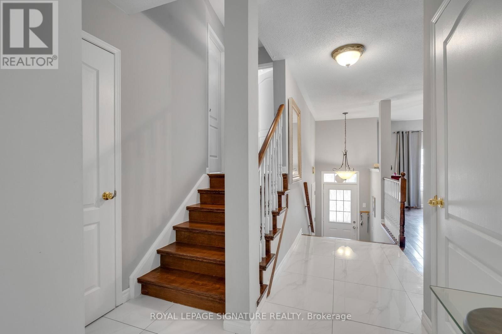 20 THIMBLEBERRY STREET Image 16