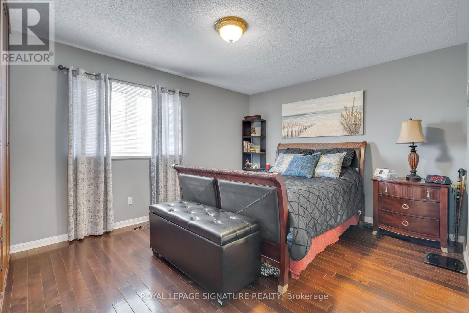 20 THIMBLEBERRY STREET Image 17
